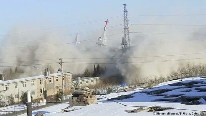 In Xi we trust – Is China cracking down on Christianity in Deutsche Welle