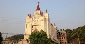 Concern rises in Wenzhou as Christianity booms in capitalist fashion in Global Times