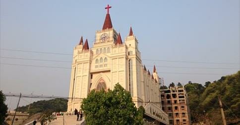 Concern rises in Wenzhou as Christianity booms in capitalist fashion in Global Times