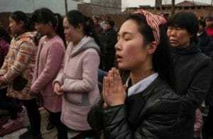 Cattolici in Cina: la Chiesa sotterranea ai raggi X in Italian Newspaper